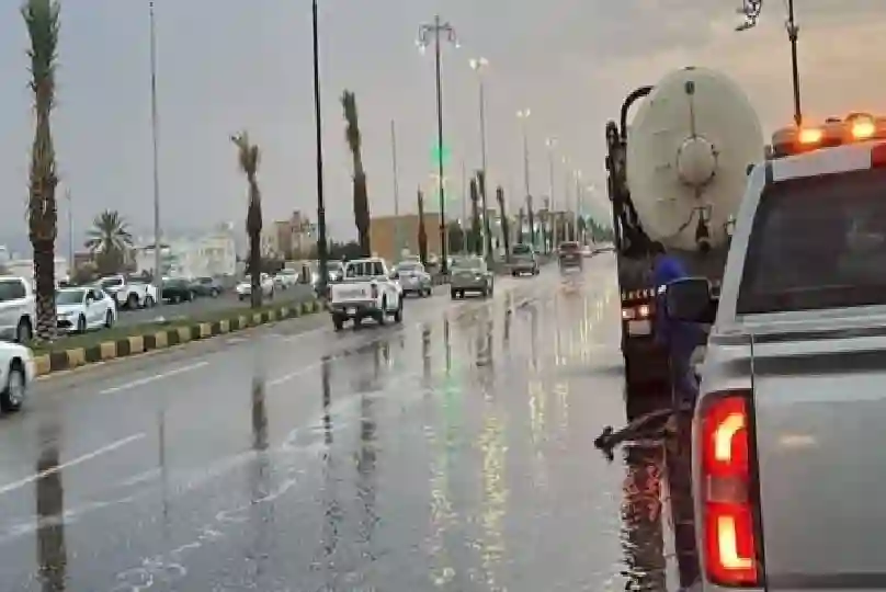 أمطار غزيرة تضرب محافظات مكة والأرصاد ترفع مستوى التحذير