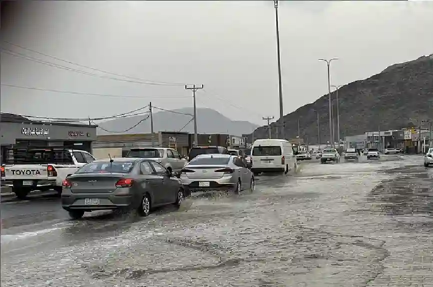 محايل عسير تحت الأمطار الغزيرة
