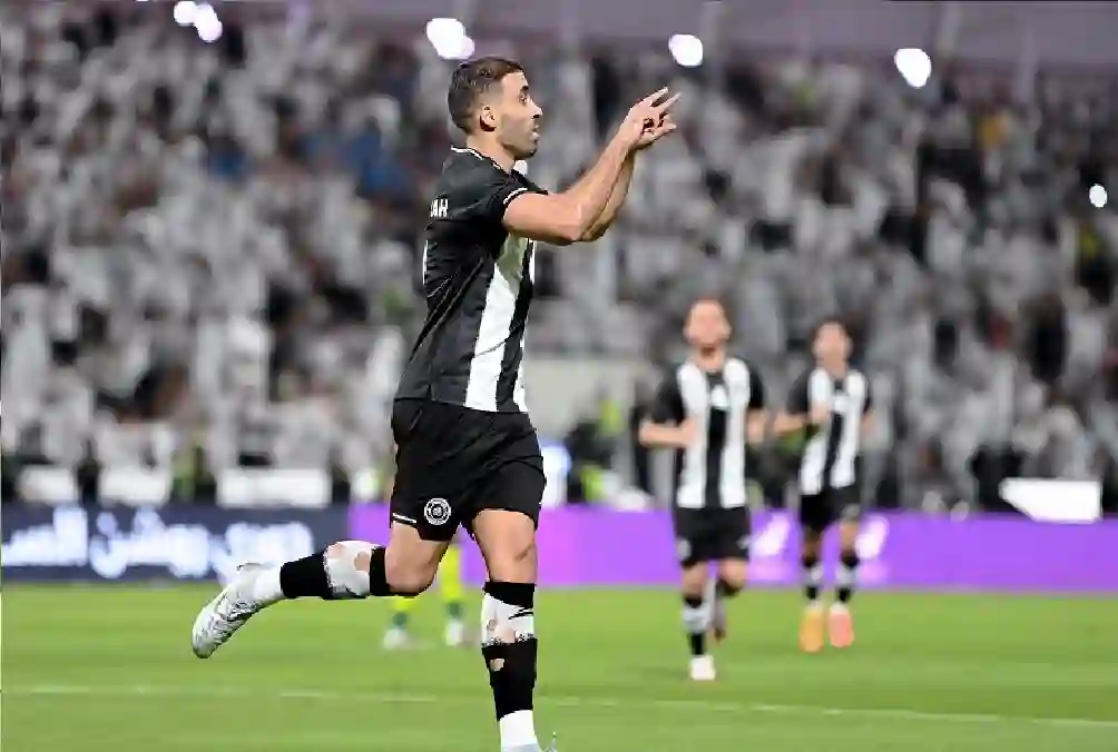 عبدالرزاق حمدالله يكسر الصمت