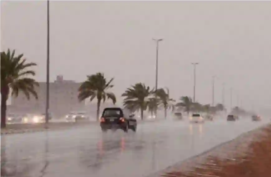 تنبيهات بهطول أمطار رعدية غزيرة على 11 منطقة سعودية